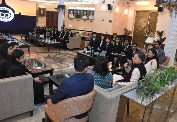 कानपुर के विधि छात्र विधान सभा अध्यक्ष से रूबरू