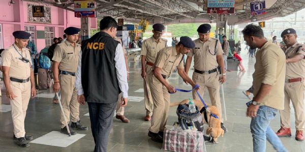 बिहार विधानसभा चुनाव को लेकर रेलवे सुरक्षा बल का विशेष जांच अभियान