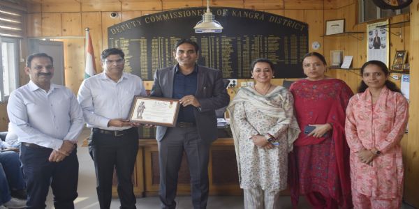 उत्कर्ष अभियान में उत्कृष्ट कार्य पर कांगड़ा को मिला सम्मान
