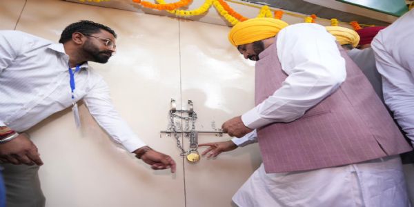 पंजाब में अब घर बैठे मिलेंगी आरटीओ की सेवाएं, सिर्फ 1076 डायल करना होगा