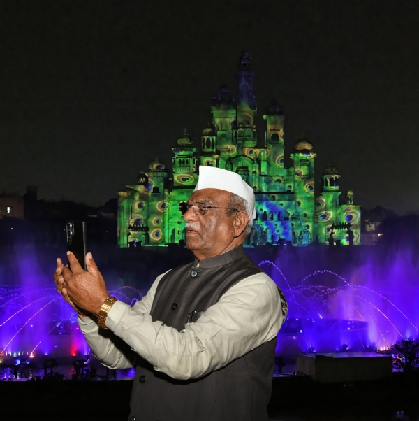 राज्यपाल ने चंबल रिवर फ्रंट का अवलोकन किया, निर्माण कार्य देखे