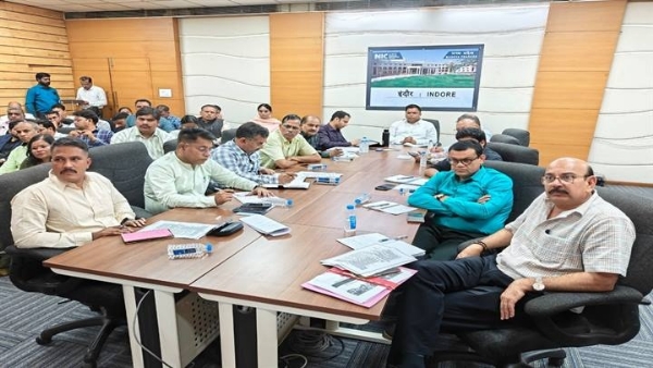 इंदौरः जिले के सभी एसडीएम और तहसीलदारों को दिया गया मतदाता सूची के विशेष गहन पुनरीक्षण का प्रशिक्षण