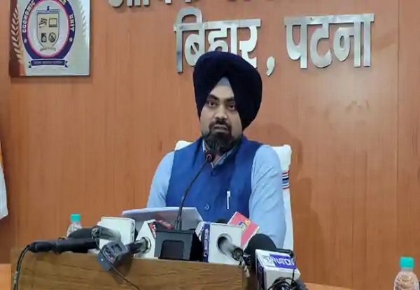 ईओयू के डीआईजी मानवजीत सिंह ढिल्लों