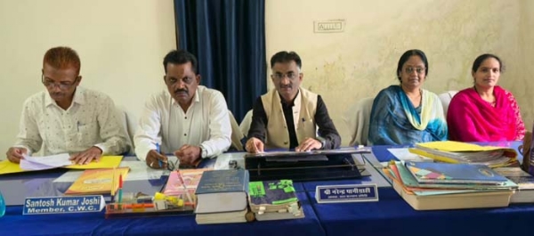 नवजात को असुरक्षित स्थानों पर न छोड़ें, बाल कल्याण समिति को सौंपें