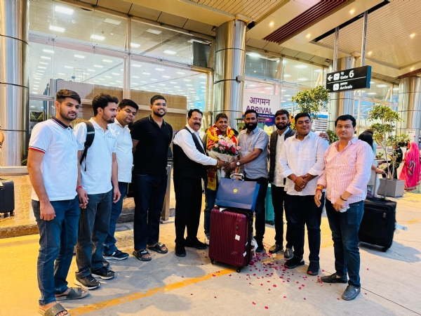 ऑस्ट्रेलिया दौरे से लौटे इस्पेक प्रभारी का जयपुर में भव्य स्वागत ऑस्ट्रेलिया दौरे से लौटे इस्पेक प्रभारी का जयपुर में भव्य स्वागत