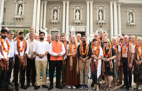 सोनीपत डेनमार्क प्रतिनिधिमंडल का स्वागत  करते हुए विधायक देवेंद्र कादियान सोनीपत डेनमार्क प्रतिनिधिमंडल का स्वागत  करते हुए विधायक देवेंद्र कादियान