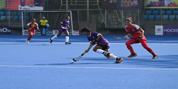 हॉकी इंडिया सीनियर महिला अंतर-विभागीय राष्ट्रीय चैम्पियनशिप सेमीफाइनल मैच का दृश्य