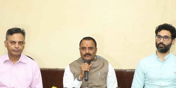 नवीकरणीय ऊर्जा मंत्री राकेश शुक्ला की पत्रकार वार्ता