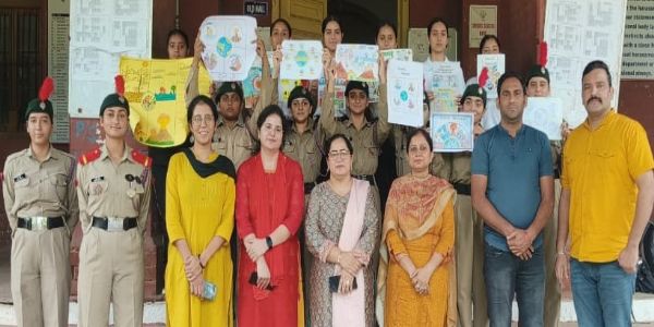 जीजीएम साइंस कॉलेज में आपदा प्रबंधन पर पोस्टर मेकिंग प्रतियोगिता