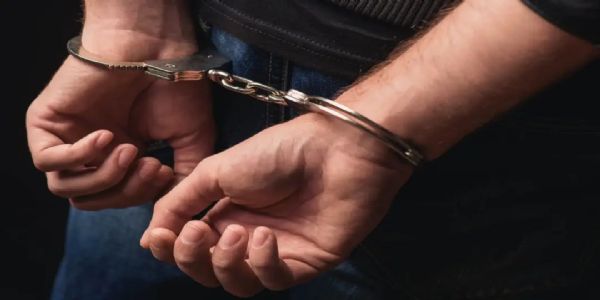 कोलकाता पुलिस की सख्ती, 127 गिरफ्तार