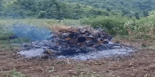 मध्‍य प्रदेश के खंडवा में हुए हादसे में जान गंवाने वाले 11 लोगों का हुआ अंतिम संस्कार