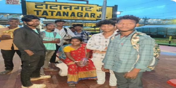 गुजरात में फंसे 13 मजदूरों की सुरक्षित वापसी