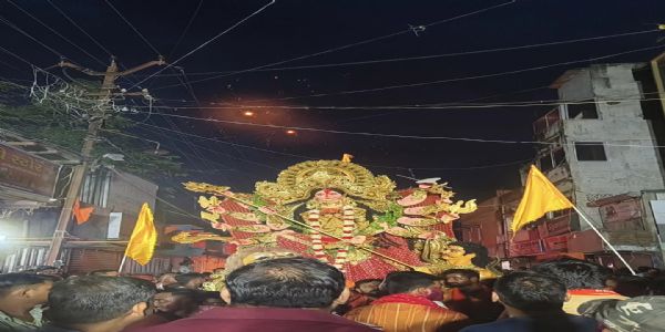 डोली में सवार होकर विदा होती हैं माँ दुर्गा: फारबिसगंज की अनूठी विसर्जन परंपरा