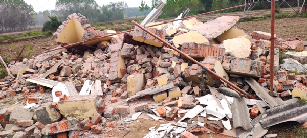 ग्राम तिलियापुर परधौली में अवैध कॉलोनी को ध्वस्त करते बरेली विकास प्राधिकरण की प्रवर्तन टीम। ग्राम तिलियापुर परधौली में अवैध कॉलोनी को ध्वस्त करते बरेली विकास प्राधिकरण की प्रवर्तन टीम।