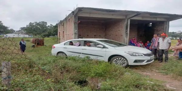 बलरामपुर : निर्माणाधीन मकान में मिला बुजुर्ग का शव, इलाके में फैली सनसनी