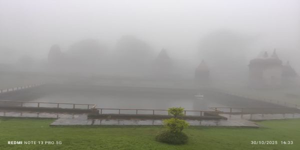 अनूपपुर: मोथा की वजह से अमरकंटक में घना कोहरा, वाहन चालकों हो रही भारी परेशानी