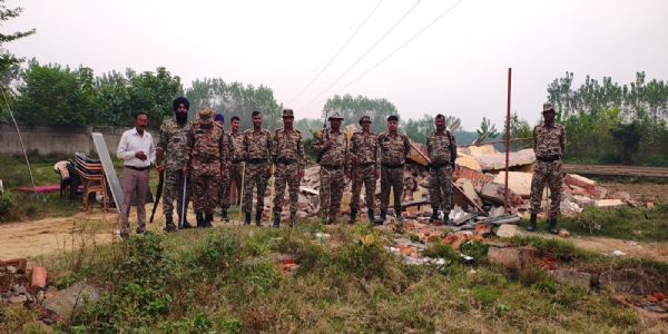 तिलियापुर परधौली में अवैध कॉलोनी पर चला बीडीए का बुलडोजर