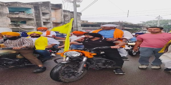 भव्य स्वागत अभिनंदन से अभिभूत हुई पवित्र जोड़ा साहिब गुरु चरण यात्रा, काशी हुई रवाना