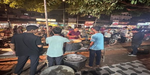 अक्षय नवमी पर राज राजेश्वरी मंदिर प्रांगण में हुआ भंडारा