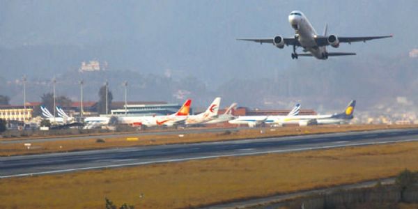 नेपाल के कई एयरपोर्ट बंद, मौसम में खराबी के कारण कई अंतराष्ट्रीय विमानों को दिल्ली डाइवर्ट किया गया