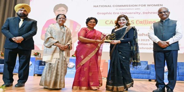 आंगन से अंतरिक्ष तक बेटियां लहरा रहीं हैं परचम: विजया रहाटकर