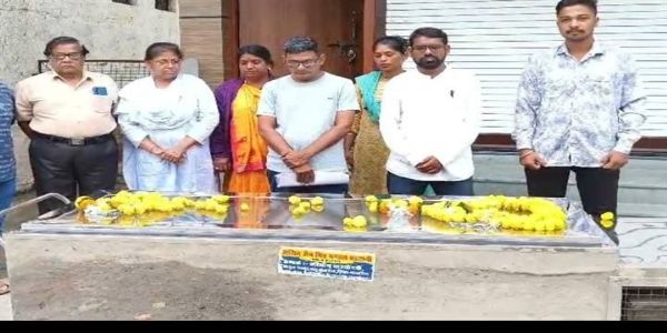 बड़वानीः जिले में दूसरा देहदान, देह दानी को पुलिस जवानों ने दिया गार्ड ऑफ ऑनर