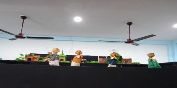 सरदार वल्लभ भाई पटेल की जयंती की पूर्व संध्या पर कठपुतली नाटक 