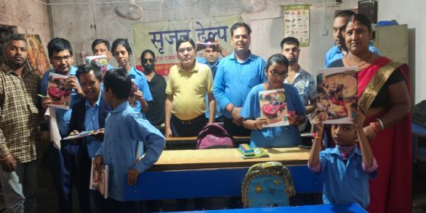 समर्पण चैरिटेबल ने मुक बधिर बच्चों में बांटा शिक्षण सामग्री