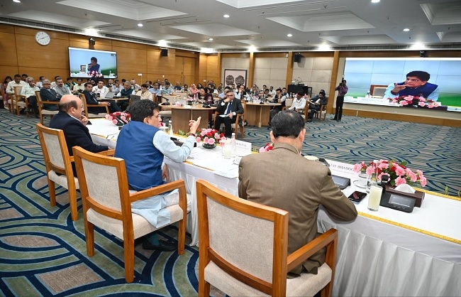 कार्यक्रम को संबोधित करते हुए वाणिज्य मंत्री पीयूष गोयल कार्यक्रम को संबोधित करते हुए वाणिज्य मंत्री पीयूष गोयल