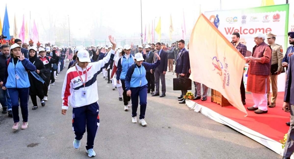 LG Manoj Sinha flags off ‘Run for Unity’ at SKICC in Srinagar LG Manoj Sinha flags off ‘Run for Unity’ at SKICC in Srinagar