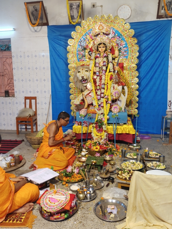 जगाधत्री पूजा खड़गपुर विवेकानंद मठ जगाधत्री पूजा खड़गपुर विवेकानंद मठ