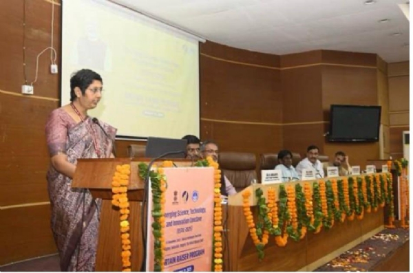 अलार्मेलमंगई डी, संयुक्त सचिव, आयुष मंत्रालय अलार्मेलमंगई डी, संयुक्त सचिव, आयुष मंत्रालय