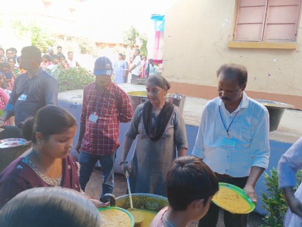 पूजन हुआ मठ में भोग वितरण भी खड़गपुर पूजन हुआ मठ में भोग वितरण भी खड़गपुर
