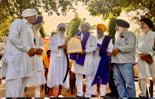 सोनीपत अमर बलिदानी दादा कुशाल     सिंह दहिया की जन्मभूमि गांव बढख़ालसा में यात्रा आरंभ करते हुए सोनीपत अमर बलिदानी दादा कुशाल     सिंह दहिया की जन्मभूमि गांव बढख़ालसा में यात्रा आरंभ करते हुए