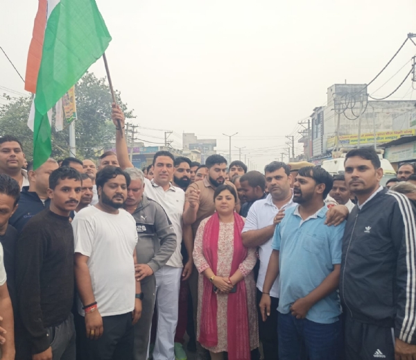 नागरिकों ने राष्ट्रीय एकता और अखंडता के संकल्प के साथ राष्ट्रीय एकता दौड़ में की सहभागिता नागरिकों ने राष्ट्रीय एकता और अखंडता के संकल्प के साथ राष्ट्रीय एकता दौड़ में की सहभागिता