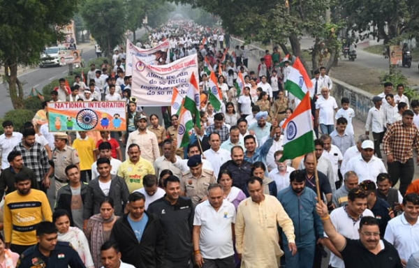 सोनीपत रन फॉर यूनिटी का नेतृत्व मकरते  हुए भाजपा के प्रदेशाध्यक्ष मोहन लाल बडौली सोनीपत रन फॉर यूनिटी का नेतृत्व मकरते  हुए भाजपा के प्रदेशाध्यक्ष मोहन लाल बडौली