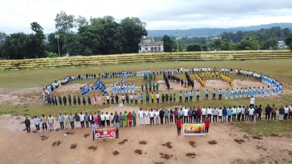 अनुभाग एवं कार्यालय स्तर पर एकता दौड़ के साथ लिया गया एकता शपथ अनुभाग एवं कार्यालय स्तर पर एकता दौड़ के साथ लिया गया एकता शपथ