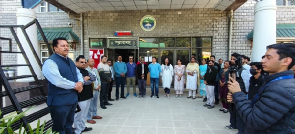 सरदार वल्लभभाई पटेल की 150वीं जयंती के अवसर पर । सरदार वल्लभभाई पटेल की 150वीं जयंती के अवसर पर ।