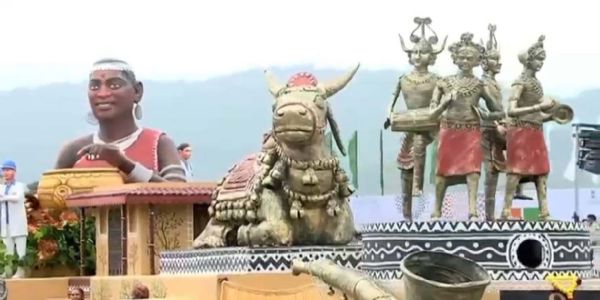 गुजरात की धरती पर बस्तर का सम्मान,  एकता परेड में छत्तीसगढ़ की झांकी ने दिखाया विकास का नया मॉडल