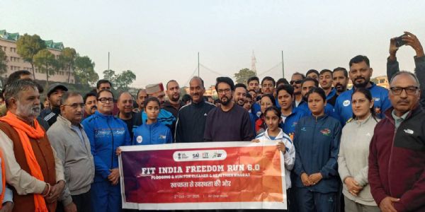 हमीरपुर के युवाओं ने राष्ट्रीय एकता दिवस पर अनुराग ठाकुर के साथ लगाई रन फॉर यूनिटी दौड़