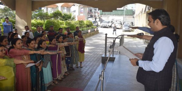 राष्ट्रीय एकता का लिया संकल्प, डीसी ने दिलाई शपथ