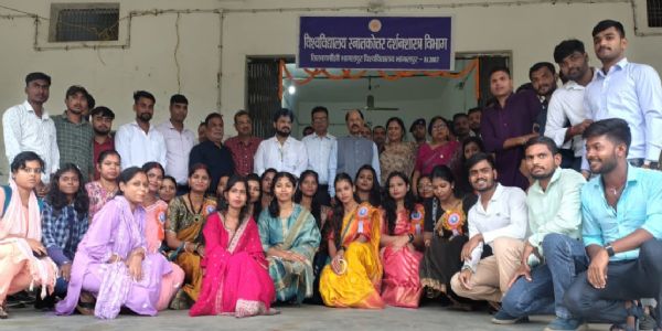 नए भवन में स्थानांतरित हुआ दर्शनशास्त्र विभाग, छात्र-छात्राओं में उल्लास