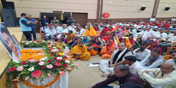 इंदिरा गांधी के लिए पहले देश था उसके बाद परिवार : किशोर