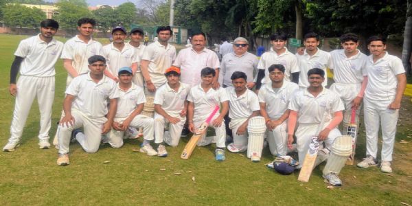 रौनक राव और देवांश बिष्ट की घातक गेंदबाजी से श्याम लाल कॉलेज की धमाकेदार जीत