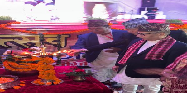 तीन दिवसीय गोरखा दशैं दीपावली महोत्सव का रंगारंग आगाज,महोत्सव में भारत-नेपाल के संस्कृति को सुरों में पिरोया