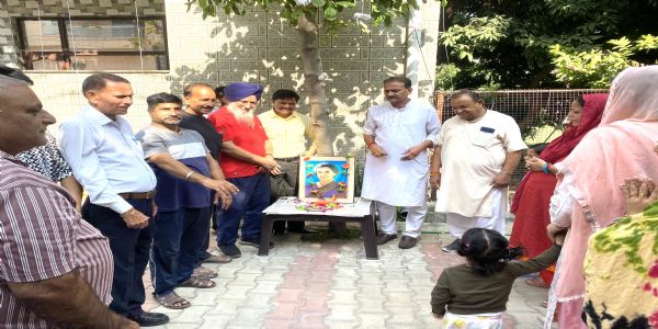 इंदिरा गांधी की पुण्यतिथि पर श्रद्धांजलि सभा, कांग्रेस नेताओं ने दी भावभीनी श्रद्धांजलि