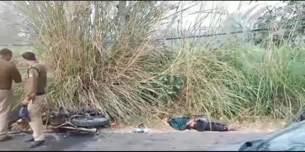 सड़क हादसे में 7 साल के बच्चे सहित तीन की मौत