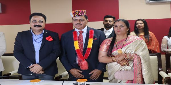 स्कूल शिक्षा बोर्ड के उप सचिव पद से सेवानिवृत्त हुए मनोहर लाल