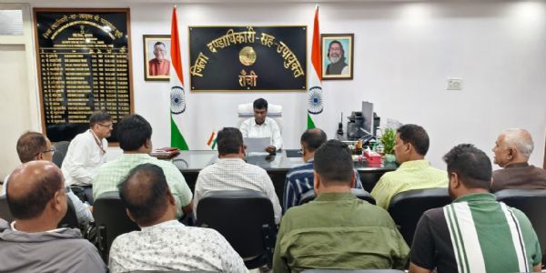 सड़क परियोजनाओं की समीक्षा बैठक, रांची डीसी ने काम में तेजी लाने के दिए निर्देश