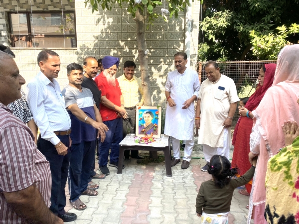 इंदिरा गांधी की पुण्यतिथि पर श्रद्धांजलि सभा, कांग्रेस नेताओं ने दी भावभीनी श्रद्धांजलि इंदिरा गांधी की पुण्यतिथि पर श्रद्धांजलि सभा, कांग्रेस नेताओं ने दी भावभीनी श्रद्धांजलि